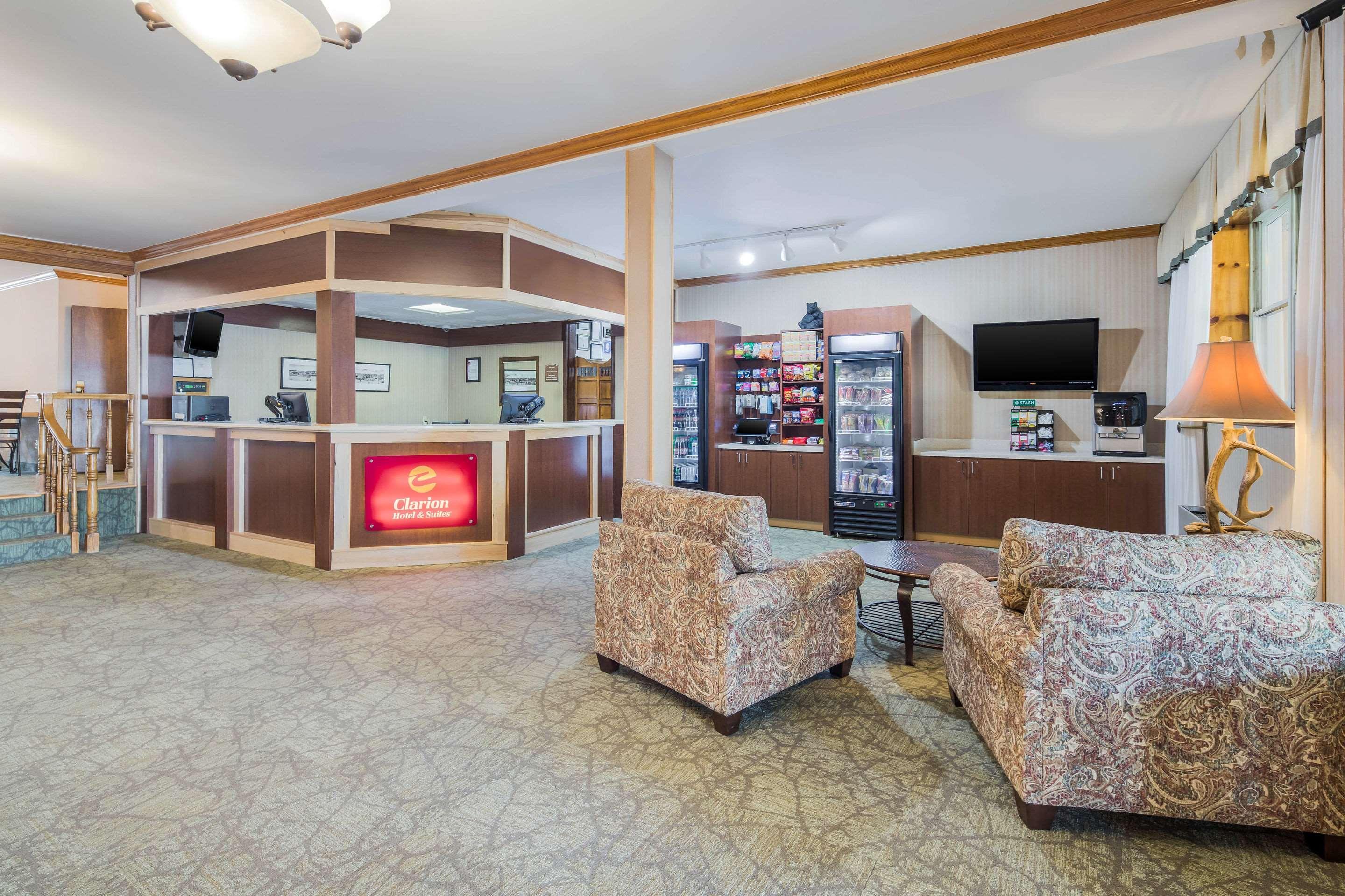 Clarion Hotel & Suites Fairbanks Near Ft Wainwright Εξωτερικό φωτογραφία