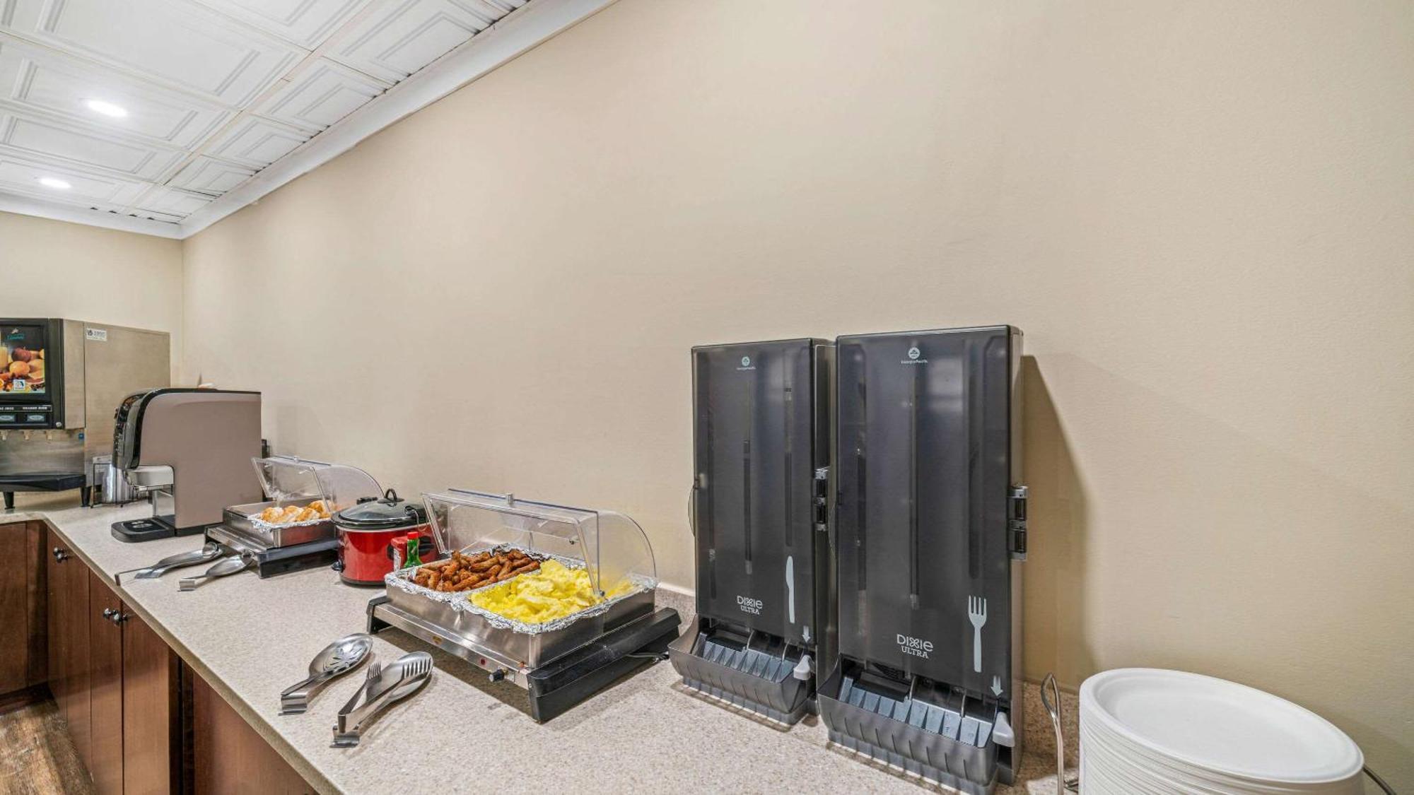 Clarion Hotel & Suites Fairbanks Near Ft Wainwright Εξωτερικό φωτογραφία