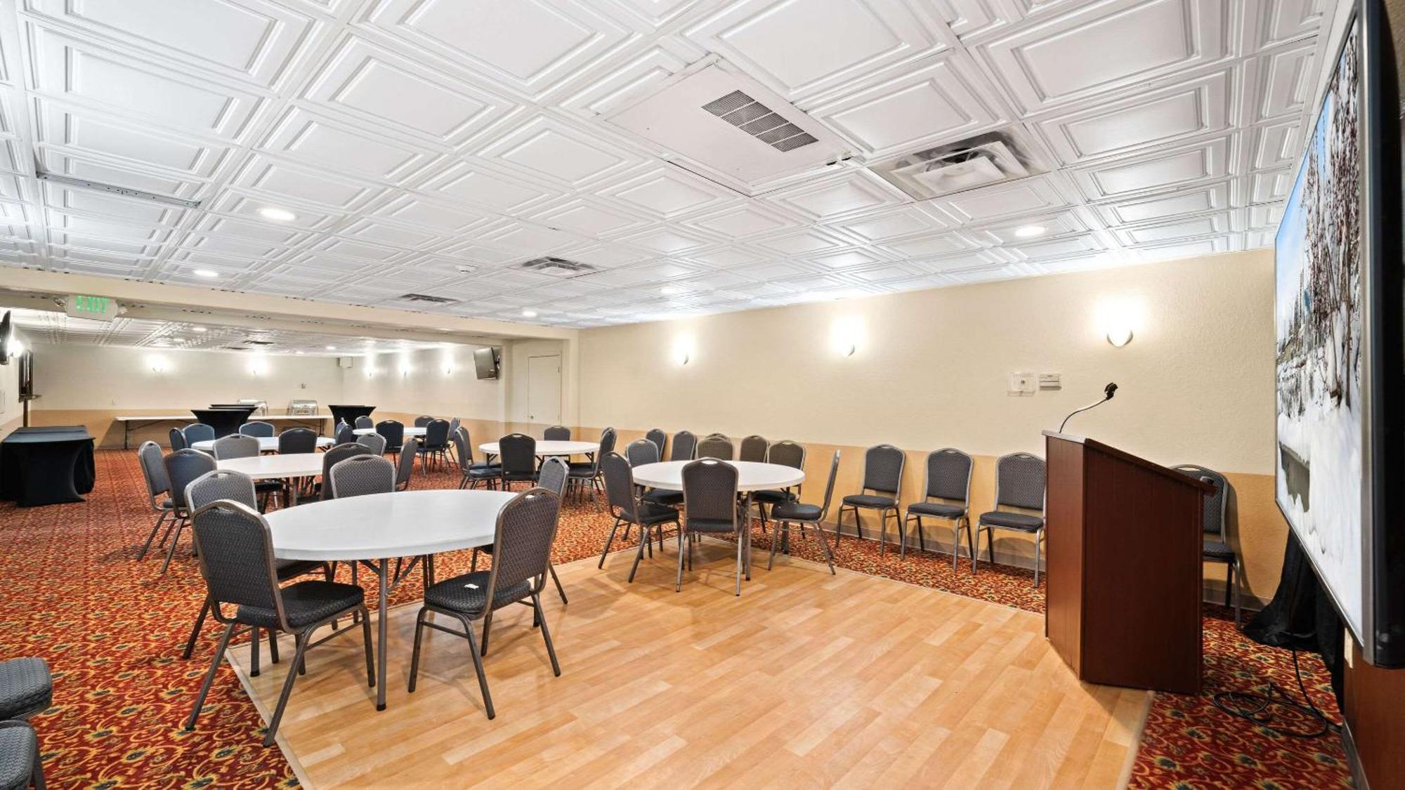 Clarion Hotel & Suites Fairbanks Near Ft Wainwright Εξωτερικό φωτογραφία